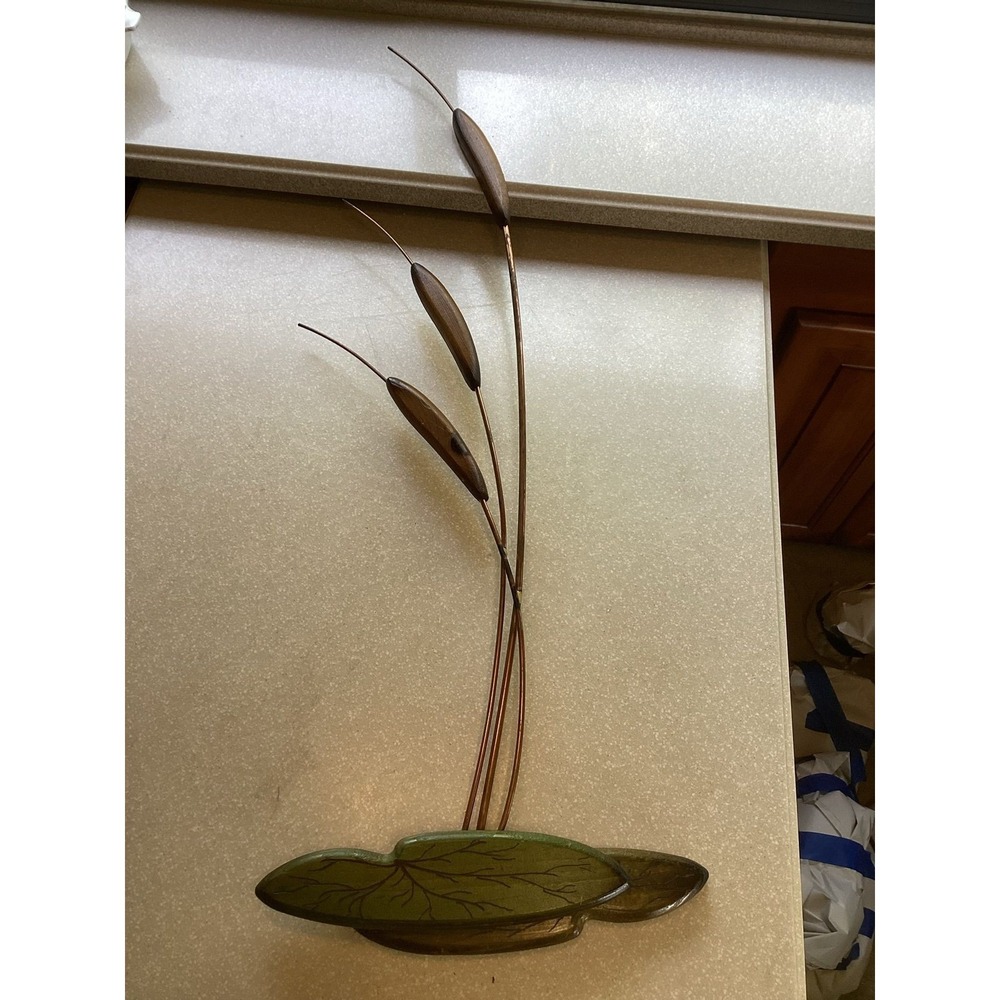 . Large cat tail metal wood decor MCM